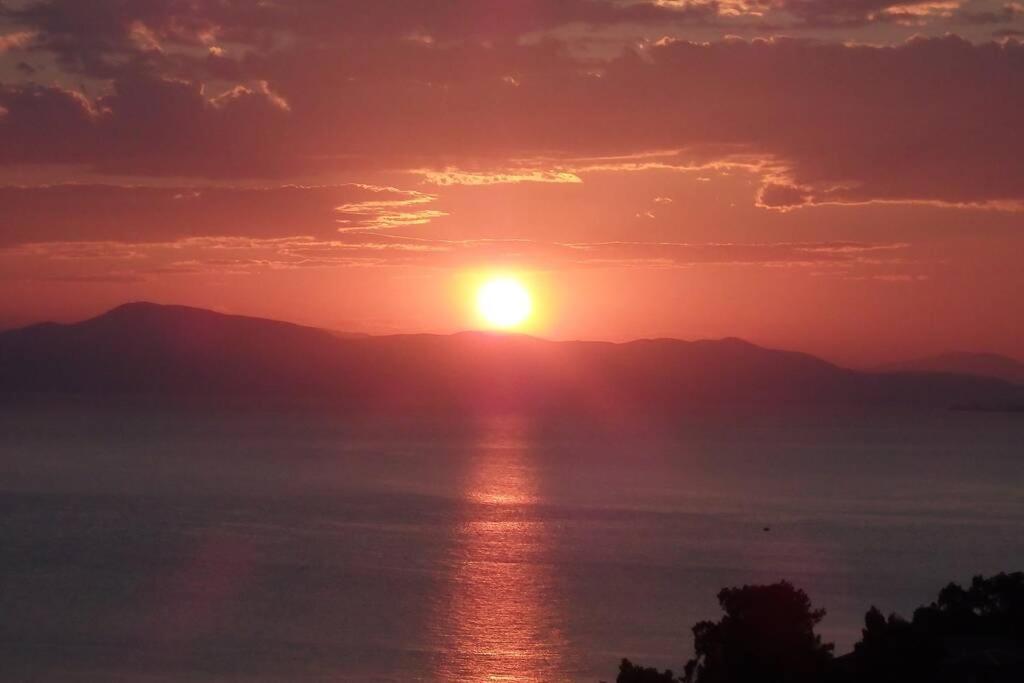 ¨Με Θέα Το Ηλιοβασίλεμα¨ Villa Afissos Exteriör bild